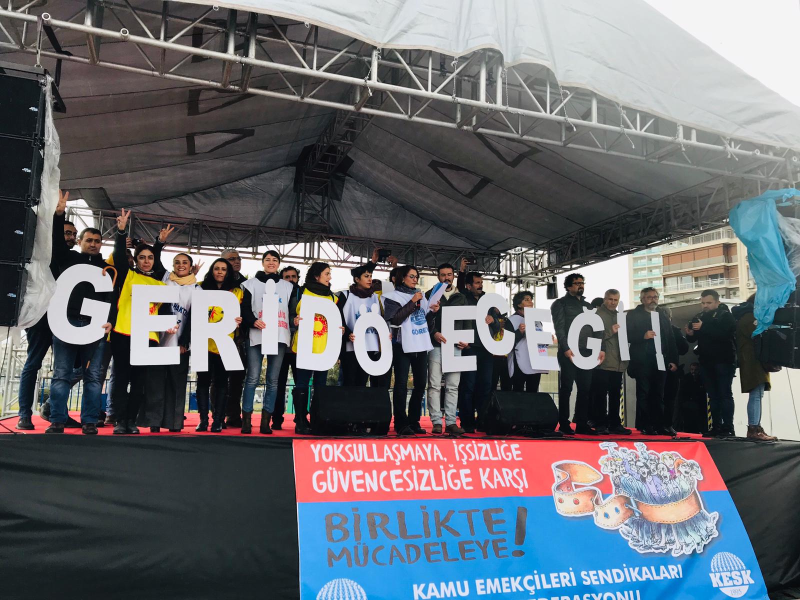 “Yoksullaşmaya, İşsizliğe, Güvencesizliğe Karşı Birlikte Mücadeleye”  İzmir Bölge Mitingi'ni Gerçekleştirdik!