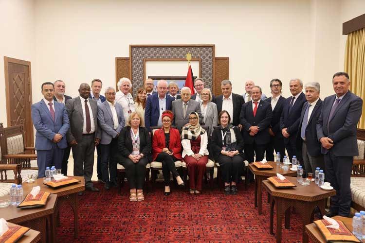 Uluslararası Sendikalar Konfederasyonu (ITUC) ve Küresel Sendika Federasyonları (GUFs)  yöneticilerinden oluşan bir heyet, Batı Şeria ve Gazze’deki sendikalarla dayanışmalarını göstermek  üzere Ramallah’a gitti.